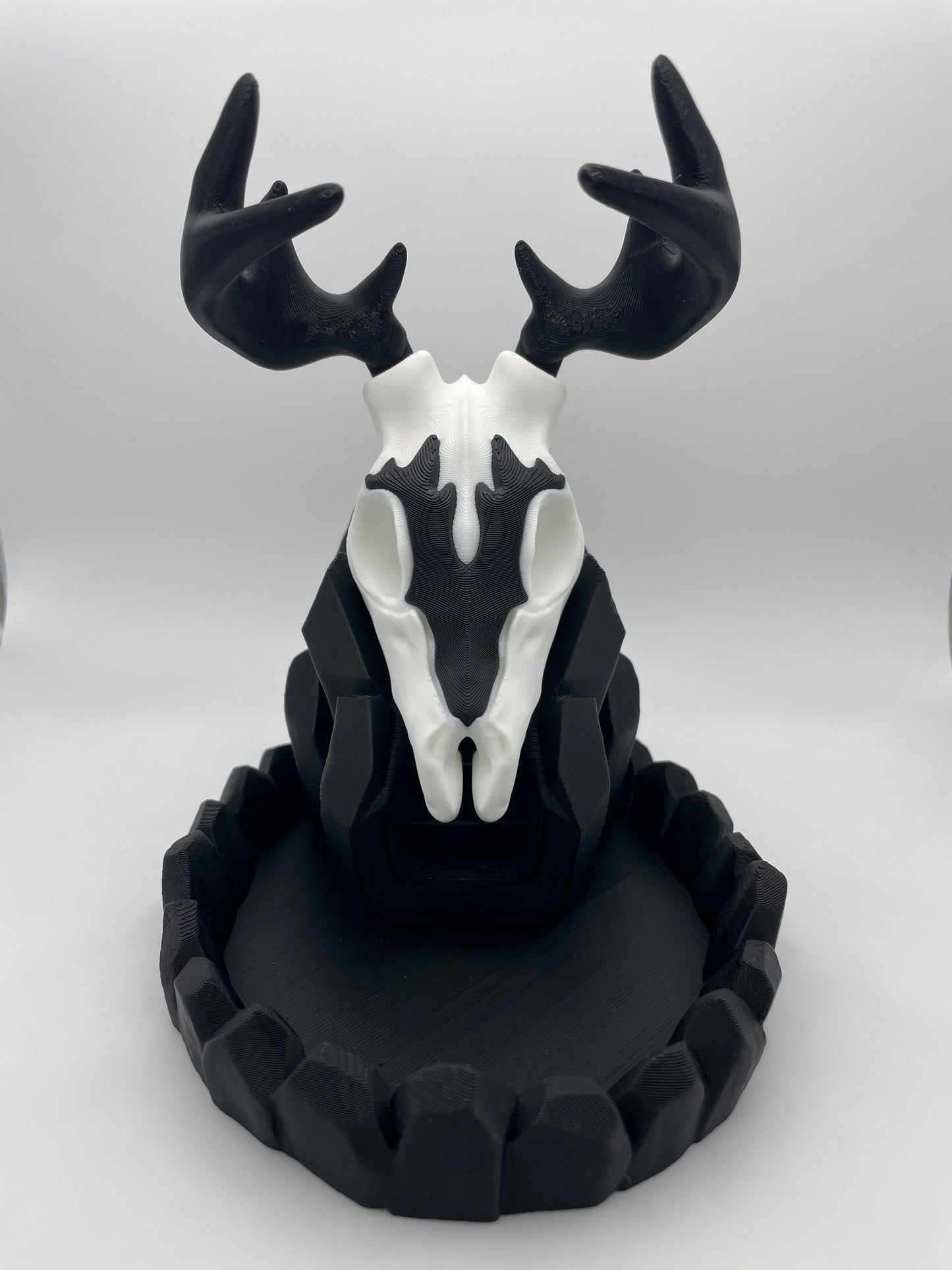 3D Printed Deer Skull Dice Tower