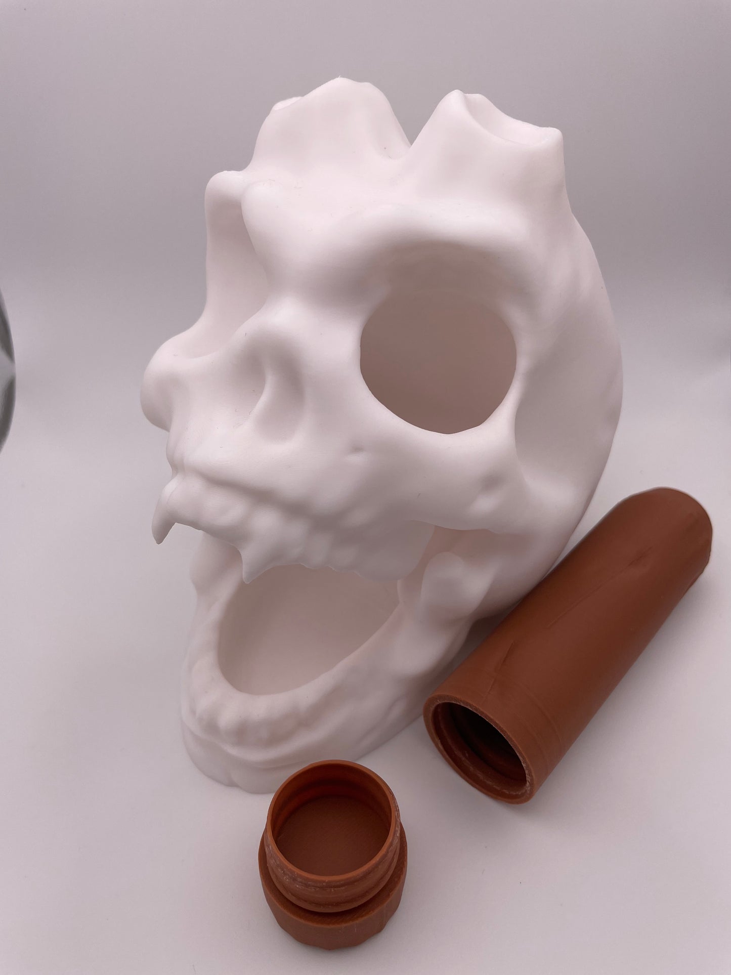3D Printed Horned Skull Dice Tower
